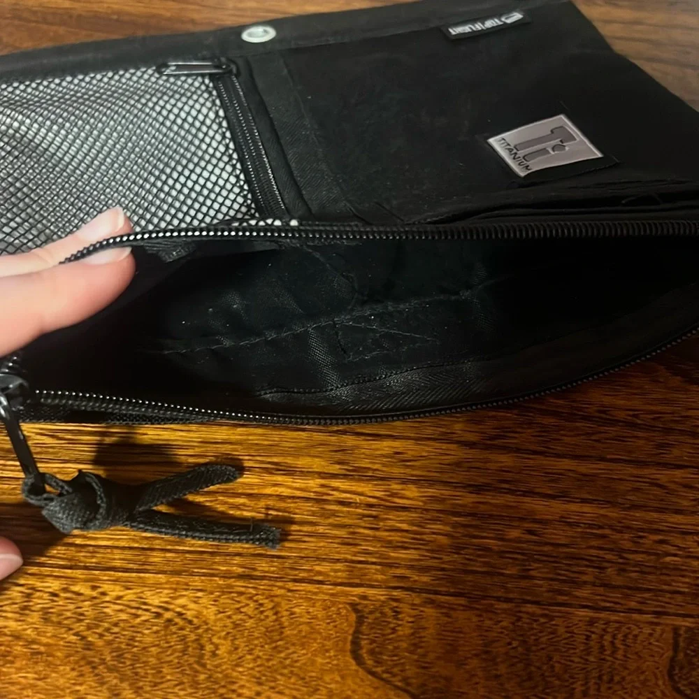 NWOT Black Pencil Case for 3 Ring Binder